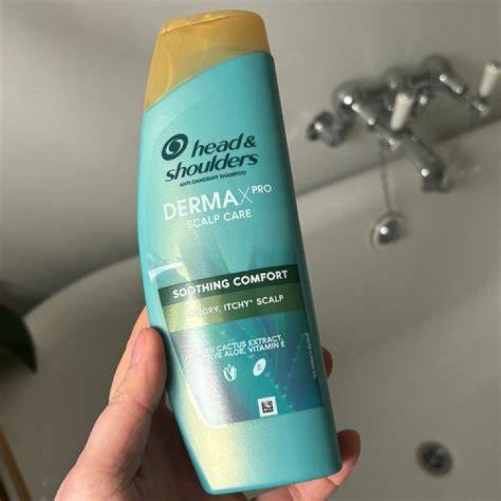 Best shampoo for oily hair and dandruff