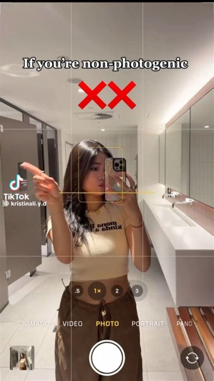 How To Take A Mirror Pic