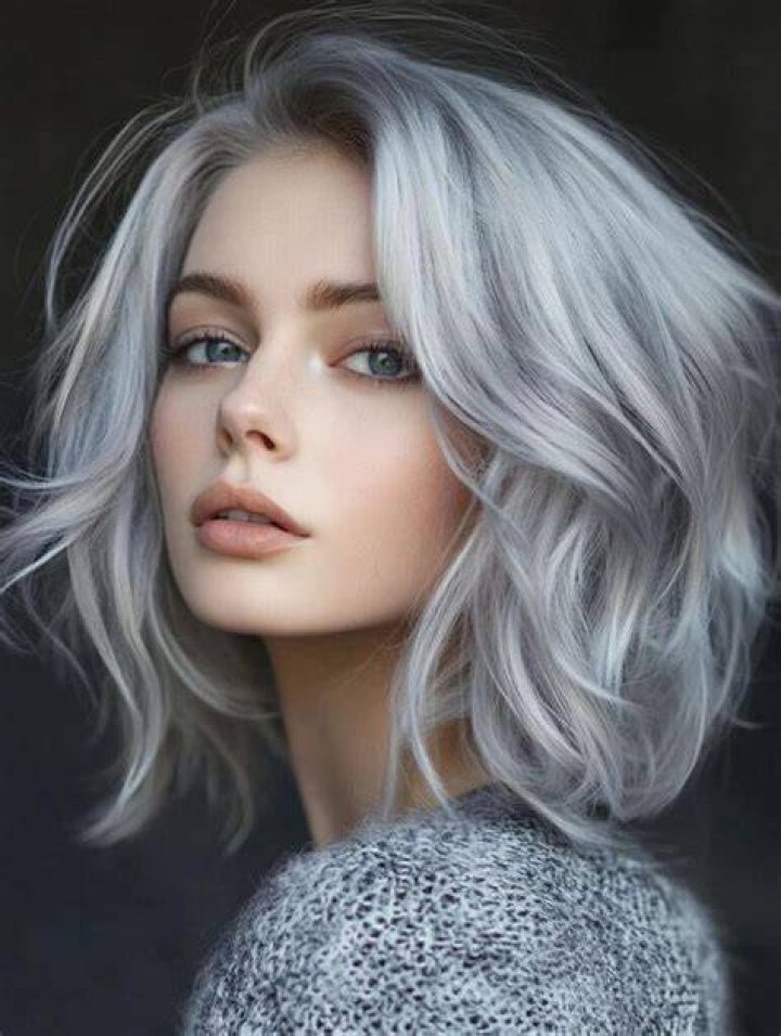 Platinum silver hair color - How To Discuss