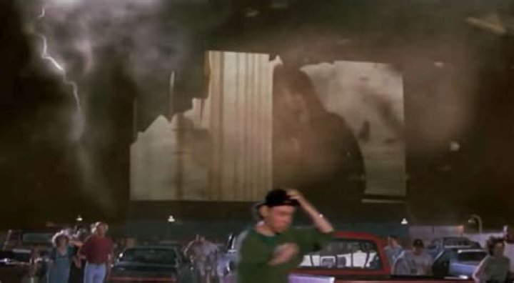 Twister Drive In Scene - How To Discuss