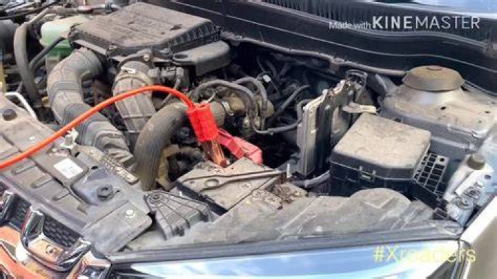 Vauxhall Vivaro Jump Start Points